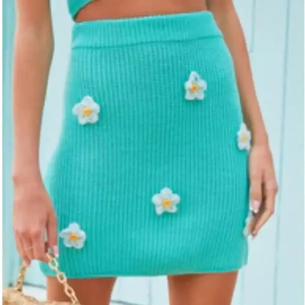 BaeVely‎ Teal Knit Crochet Flower Applique Preppy Boho Mini Skirt Women's L